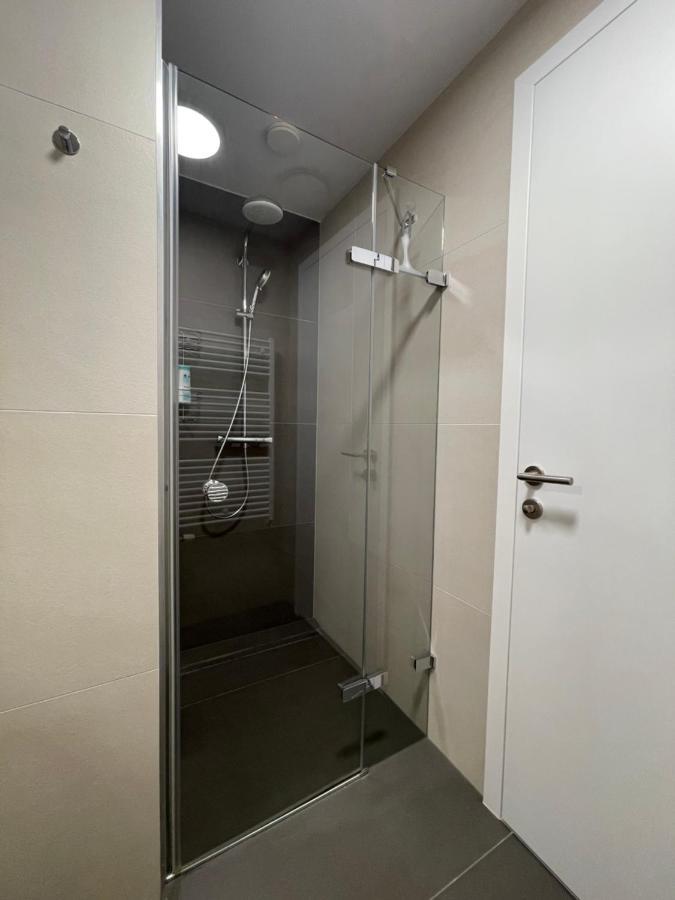 Sag Sky Park Residence Free Parking And Wi-Fi براتسيلافا المظهر الخارجي الصورة